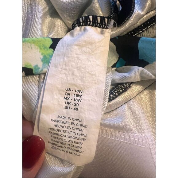 Maxine Of Hollywood 18W One Piece Swimsuit Blue Green Dot Print Ruched Slimming - Picture 9 of 9